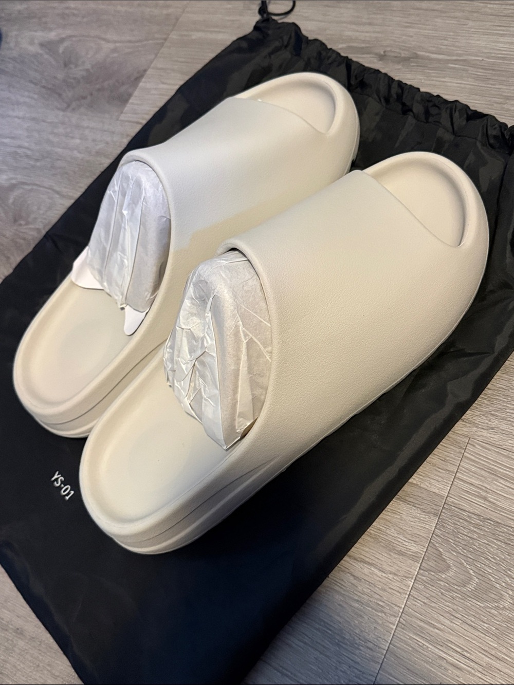 Brand New YZY YS-01 Cream Color Slides Size 14 mens